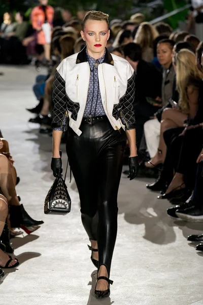 Look 12